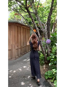 แม็กซี่เดรส แขนกุดสีกรม ลายหัวใจ มีซับใน แต่งระบายรอบคอ ใส่ได้ทั้ง2ด้าน หน้า-หลัง กระโปรงทรงเอ ผ้าตาข่าย ใส่สบาย Dress ชุดไปทะเล #8117