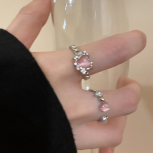 Pink Heart Zircon Stacked Rings Womens Unique Design Sweet Cool Index Ring Luxury Sensation Minimalist Style Ring