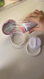 Loose Powder Compact Container with Velvet Powder puff Mirror and Elasticated Net Sifter Empty Reusable Powder box Portable DIY Makeup Powder case Cosmetic Container Powder Case Travel Container