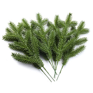 20/40pcs Artificial Plants Hotsale Pine Needle Christmas Tree Home Room Outdoor Garden Decora Access Wedding DIY Gifts Candy Box