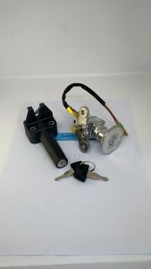 Satu Set Kunci Kontak Plus Kunci Jok Vega ZR