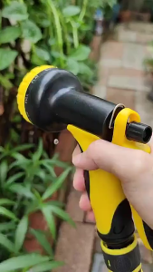 ชุดอุปกรณ์หัวฉีดน้ำ รดน้ำต้นไม้ พร้อมอุปกรณ์ต่อสายยางพร้อมใช้งานต่อให้แล้ว