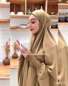 Jilbab Hijab Kerudung Bergo Instan: French Khimar Syari Fatimah & Overhead Wolfis Luxury