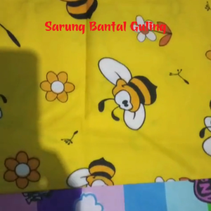 Paket 4 Sarung Bantal & 2 Sarung Guling Motif Kartun Lucu Korean Style Bahan Katun Halus Anti Luntur