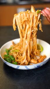 LUCKY LOTUS PAD THAI NOODLES 4MM (400G)