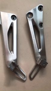 BÁT GÁC CHÂN (BGC) NHÔM LOẠI TÔT DREAM SUPER DREAM GẮN LÊN ZIN THEO XE KHÔNG CHẾ CHÁO