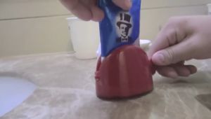 Bathroom Toothpaste Squeezer Toothpaste Dispenser Manual Bathroom Tube Roller Holder