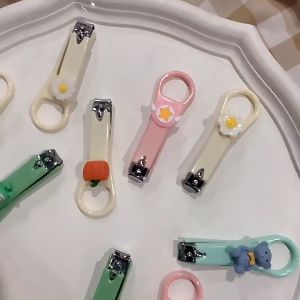 Mall Mainan Indonesia: Gunting Kuku Mini Karakter 3D Lucu dengan Gantungan Praktis / Nail Clipper / Jepit
