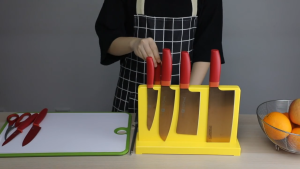 Ready stock Nordic multi-color magnetic rack kitchen desktop creative magnetic iron-absorbing stone vegetable holder storage