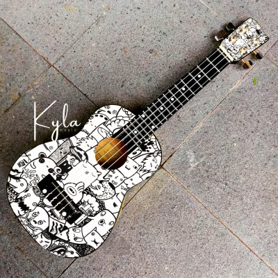 Ukulele Motif Doodle Senar 4