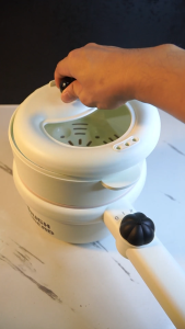 Dreepor 2.2L Multifunctional Electric Cooking Pot Non-stick Coating 2 Heat Settings Electric Pot With Steamer