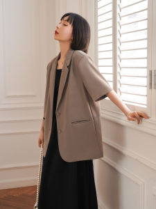 แขนสั้น ผู้หญิง ลำลอง หลวม Fit Thin โพลีเอสเตอร์ ชุดสูท เสื้อแจ็คเก็ต สไตล์เกาหลี กระดุมเดี่ยวสีบริสุทธิ์ หลากหลาย เสื้อท่อนบน