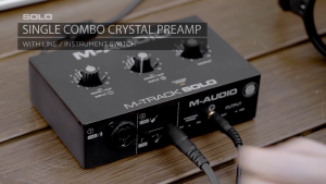 Soundcard Thu Âm M-Audio M-Track Solo dùng cho thu âm giọng hát nhạc cụ