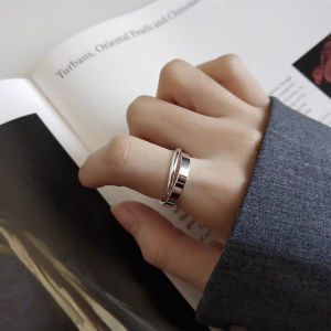 Original Design 2024 New Titanium Steel Ring Dual Circle Intersecting No Color Fade Simple Coupling Accessory for Couples