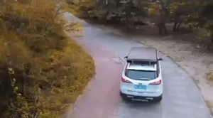 Roof suitable for the roofs of SUVs. Waterproof and sun - blocking tent size: 188x130x105cm