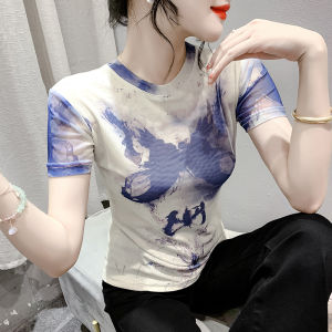 REHIN เสื้อยืดคอกลมผ้าตาข่ายแขนดอกไม้พิมพ์สั้นแฟชั่นผู้หญิงทรงสลิมฟิตสง่างาม บอดี้สูทหญิง