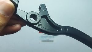Handel Kanan SKYWAVE HITAM Handle Lever Brake Tuas Rem Depan Suzuki Sky Wave Skydrive Sky Drive