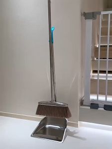 Stainless Steel Dustpan Single Dustpan For Home Poke Large Bucket Sweeping Ash Bucket Iron Sheet Garbage Shovel