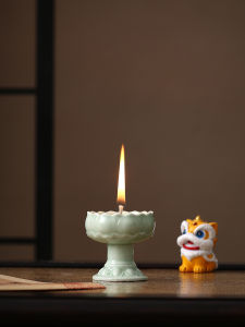 KUANFENG | Buddhist Offering Retro Ceramic Lotus Shaped Scented Candle Base