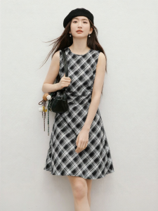 HOPESHOW | Stylish Plaid Color-blocking Sleeveless Round Neck Slim Fit Summer Dress