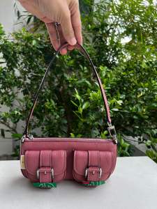 Túi 2hand đeo vai rất mini Mai Cô aut của Mỹ rất phong cách có cót -T902