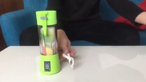 Máy xay sinh tố cầm tay mini máy xay cho bé ăn dặm 6 lưỡi dao sắc bén máy xay thịt đa năng sạc usb máy xay tỏi ớt máy xay cầm tay mini máy xay sinh tố đa năng mang đi tiện lợi dễ dàng vệ sinh. GấuMẹ Store