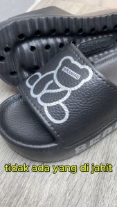 Sandal Wanita Beruang EVA Sandal Kantor Ringan Kartun Sandal Wanita Populer Jeli 36-41