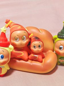 Pop Mart Star Man Sofa Rocking Chair Bread Shelf Display Box Blind Box Storage Rack Long Cube Plastic Foldable Storage Organizer