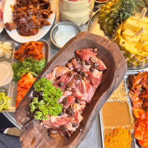 Retro Creative Wooden Plate for Hot Pot Restaurant Beef Mushroom Vegetable Carving Board Dining Utensils Long Rooted Plate