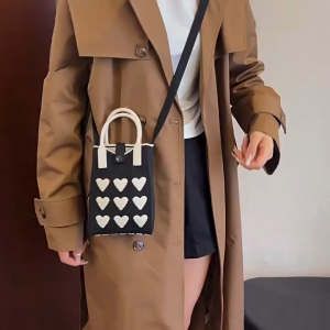Fashion Sweet Love Knit Handbag High-capacity Mini Knot Wrist Bag Knit Phone Bag Women sling bag