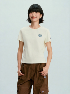 Champion | Áo Thun Cổ Tròn Tay Ngắn Hút Ẩm & Kháng Khuẩn cho Nữ