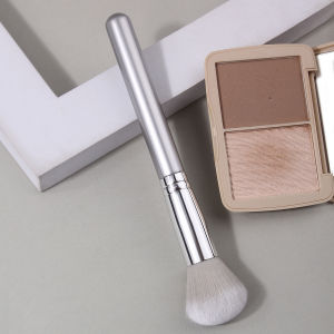 1PCS Multifunctional Makeup BrushSilver wooden handleSetting Powder&BlushNatural Even Makeup FinishDaily Makeup Tool