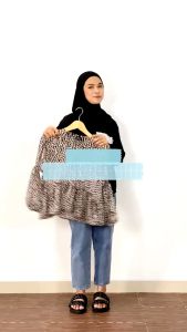Ghanimi - Twily Blouse / Blus Motif / Atasan Kerja / Kemeja Kerja / Kemeja motif / Blouse Kerja / Blouse Sifon / Atasan Sifon Motif / baju kondangan kekinian