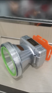 Senter Kepala 60 Watt PREMIUM Tahan 24 Jam VIPOO F-9318 | Senter Kepala Original - Gratis Ongkir Bayar Ditempat