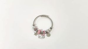 Sanrio | Vòng Tay Charm Hello Kitty Màu Hồng Chất Liệu Hợp Kim Kẽm Có Thể Điều Chỉnh Đính Đá Lấp Lánh Kiểu Dáng Dễ Thương Phụ Kiện Thời Trang Dành Cho Nữ