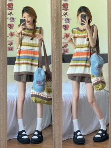 ชุดเสื้อกั๊กถักลายทางหลวมๆ สำหรับผู้หญิงในช่วงฤดูร้อนปี 2025 ชุดกระโปรงจีบสองชิ้นสุดเทรนด์ เสื้อผ้าทำงานสไตล์เกาหลี