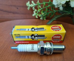 BUSI D8EA NGK SPARK PLUGS 1348 GL PRO MEGA PRO TIGER THUNDER 250 SCORPIO 1 PCS ORIGINAL