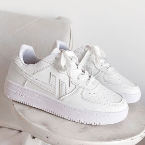 White Shoes Womens Spring and Autumn New Arrival 2024 Hong Kong Style All-Matching Student Korean Super Hot Board Shoes Womens Sports Ins Fashion Shoes
