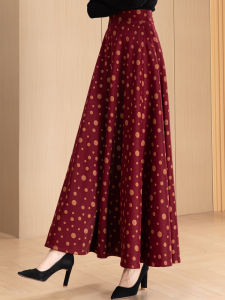 กระโปรงทรงเอเอวสูงสีแดงลายจุด กระโปรงทรงสั้นทรงเอสำหรับผู้หญิง ฤดูใบไม้ร่วง 2024 กระโปรงทรงเอทรงสั้นทรงเอเอวสูง