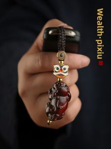 High-End Creative Handmade Rosewood Xiu Keychain Vintage Style Car Key Pendant Men Women Safety Jewelry Couple Series