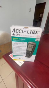 Máy đo đường huyết Accu Chek Active