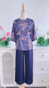Lam Gấm cổ tròn tay lỡ đính nút ngọc phối quần lụa latin thanh lịch hàng may kỹ đẹp có size 40-68kg
