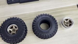 Bộ Mâm Xe RC Kim Loại RED SPIDER 4 Chiếc 2.2 Inch Có Khóa Hạt Và Lốp Cao Su Địa Hình Dành Cho Xe RC Leo Núi 1/10 TRX6 SCX10 Phụ Tùng Thay Thế