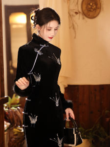 Black Velvet Thickened Frock Dress with Fleece Lining Embroidered Vintage Elegance New Chinese Style Winter Long Qipao Dress