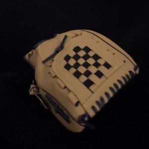 ถุงมือจับเบสบอลซอฟท์บอลนักศึกษาวิทยาลัยผู้ใหญ่มืออาชีพการฝึกอบรมเบื้องต้นเกมป้องกันการสึกหรอ