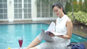 ERHA Eternalips Lip Balm Pelembab Bibir Aloe Vera + SPF20/PA++