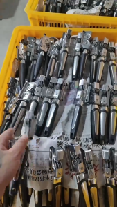 ที่ลับมีดสแตนเลส ลับเร็ว คมนาน เพียงลับมีด 3-4 ที มีดคมกริบ (สินค้าพร้อมส่ง) คาร์ไบด์แข็งแกร่ง ลับได้นาน