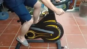 Xe đạp tập thể dục Happy Gam - Bánh đà kháng từ kèm đồng hồ đo nhịp tim