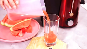 【รับประกัน 5 ปี】เครื่องสกัดน้ำผลไม้แยกกาก 2000W เครื่องสกัดน้ำผลไม้ พร้อมแยกกากอย่างดี ใช้งานง่าย ไรัสาร BPA ใบมีดฟันเลื่อยสเตนเลส พร้อมแยกกากอย่างดี เครื่องสกัดน้ำผลไม้แยกกาก ครื่องคั้นน้ําผลไม้แบบพกพา เครื่องคั้นน้ําผลไม้ เครื่องแยกกากน้ำผลไม้