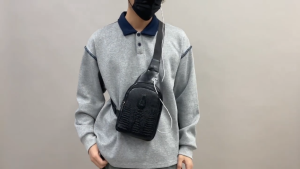 Mens Leather Chest Bag Crossbody One-Shoulder Zip Messenger Bag Crocodile Grain Sports Bag Outdoor